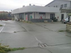 Locale commerciale con uffici e parcheggio - Lotto 2218 (Asta 2218)