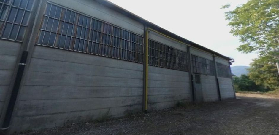 #2245 Capannone industriale con corte in vendita - foto 10