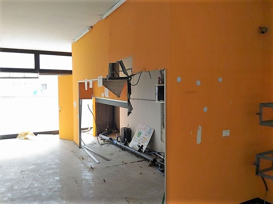 #2258 Negozio in complesso residenziale in vendita - foto 3