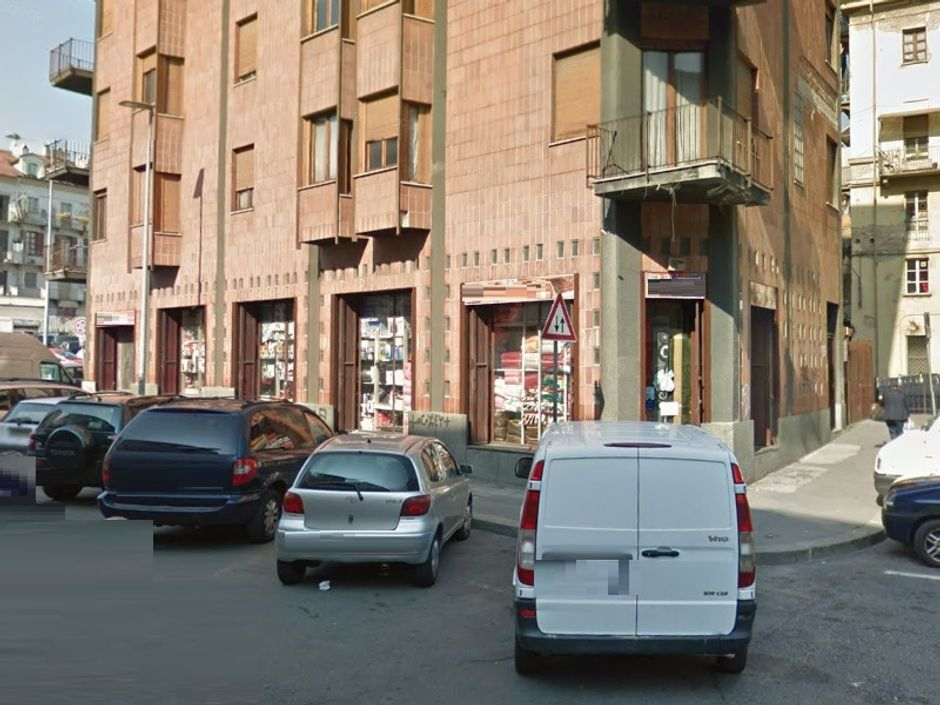 #2263 Locale commerciale con magazzino in vendita - foto 3