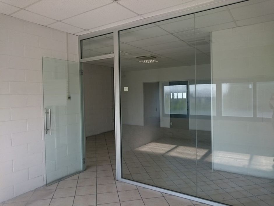 #2318 Porzione di capannone con uffici in vendita - foto 6
