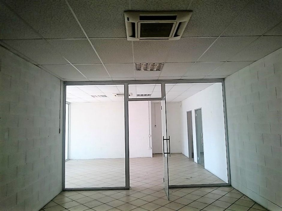 #2318 Porzione di capannone con uffici in vendita - foto 8