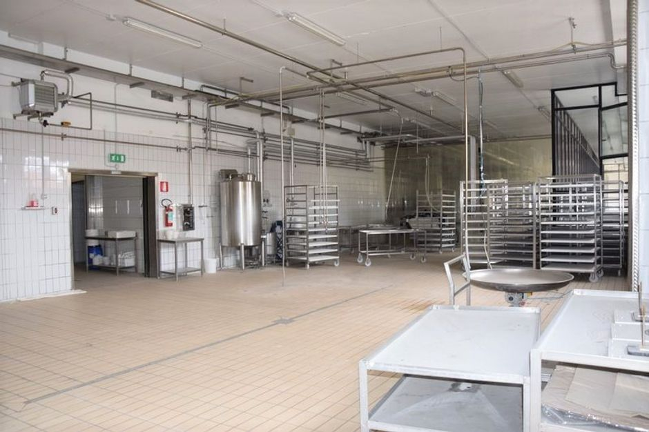 #2321 Fabbricato per attività commerciale in vendita - foto 3