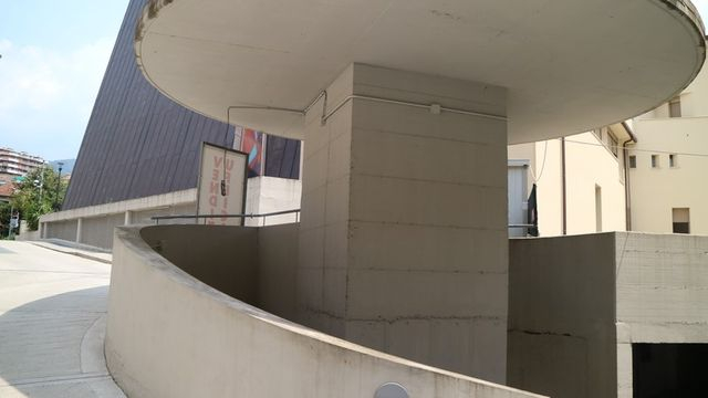 Garage in vendita