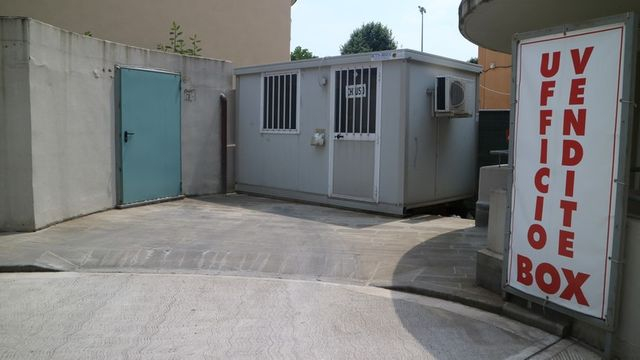 Garage in vendita