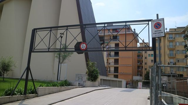 Garage in vendita