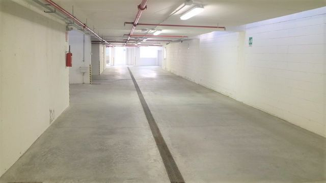 Garage in vendita