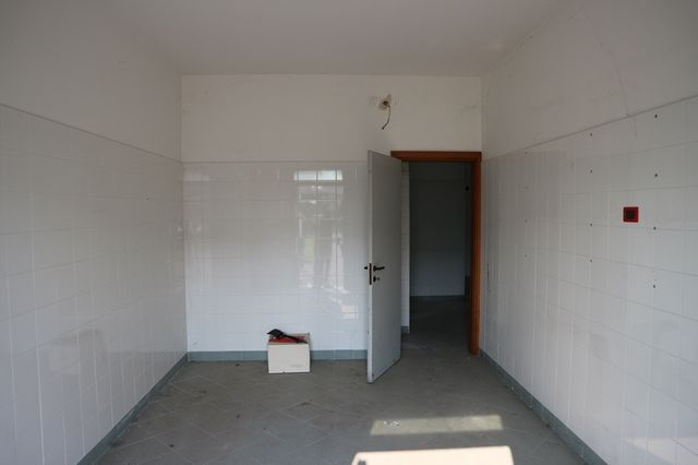 Negozi in vendita