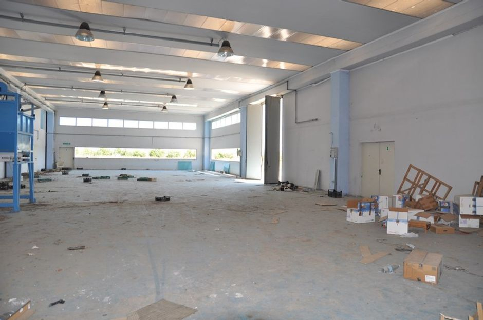 #2502 Complesso industriale con area esterna in vendita - foto 4