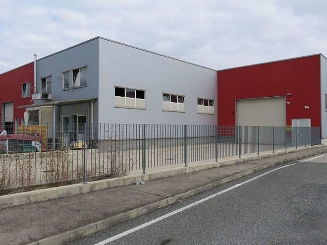 Asta Immobile Produttivo 2516 unicredit: Capannone con uffici e corte ...