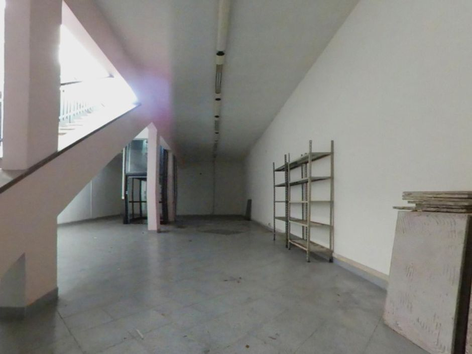 #2553 Fabbricato commerciale in zona centrale in vendita - foto 4