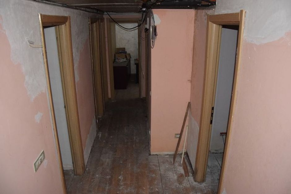 #2559 Negozio al piano terra con magazzino in vendita - foto 6