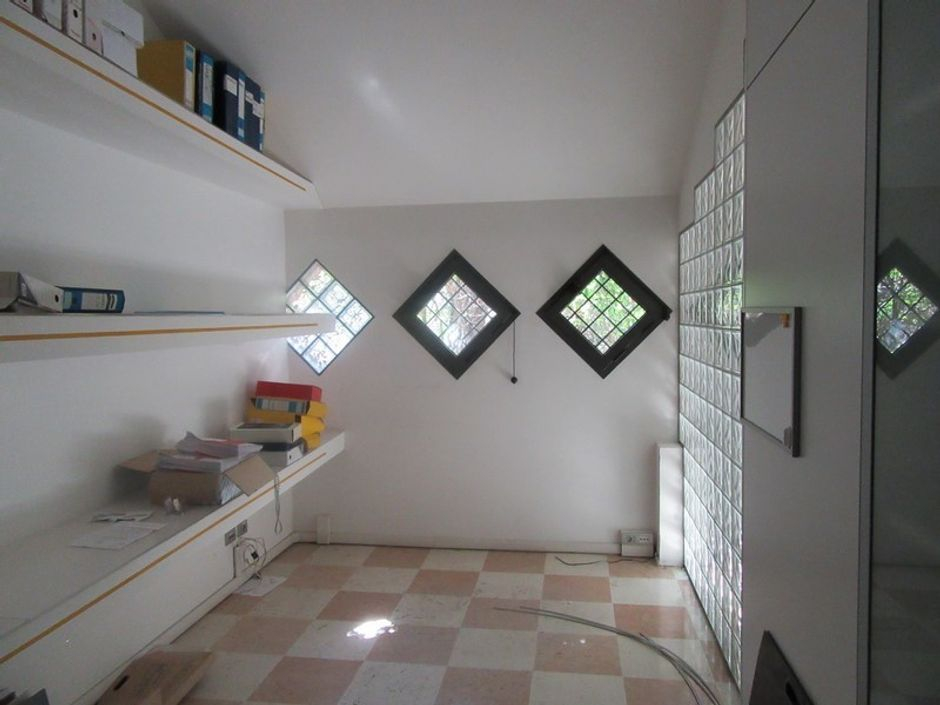 #2568 Negozio al piano terra in vendita - foto 4
