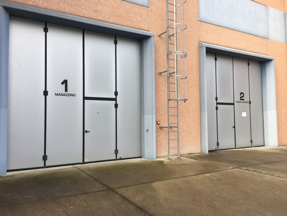 #2622 2 porzioni comunicati di capannone per 720 mq in vendita - foto 1