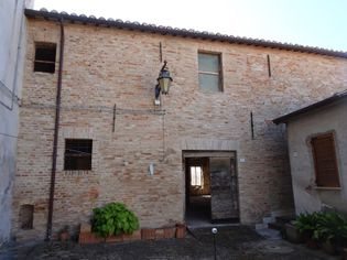 Capannoni artigianali in vendita