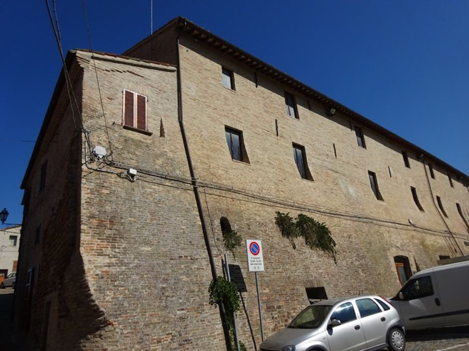 #2672 Magazzino su due piani con cantina in vendita - foto 3