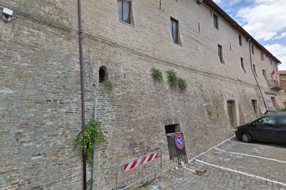 #2672 Magazzino su due piani con cantina in vendita - foto 5