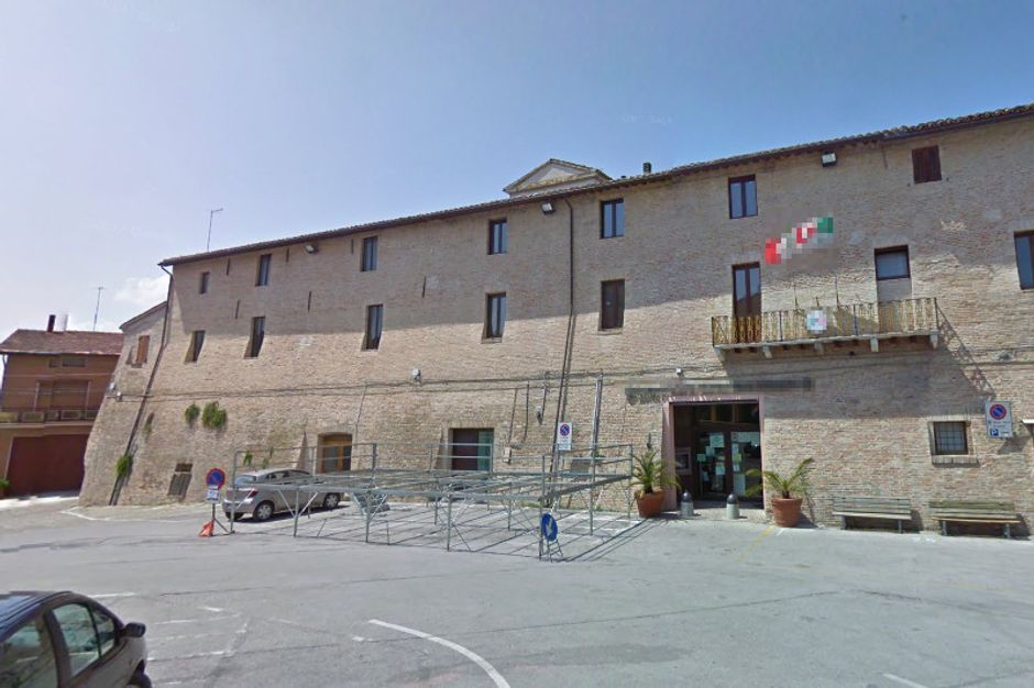 #2672 Magazzino su due piani con cantina in vendita - foto 6