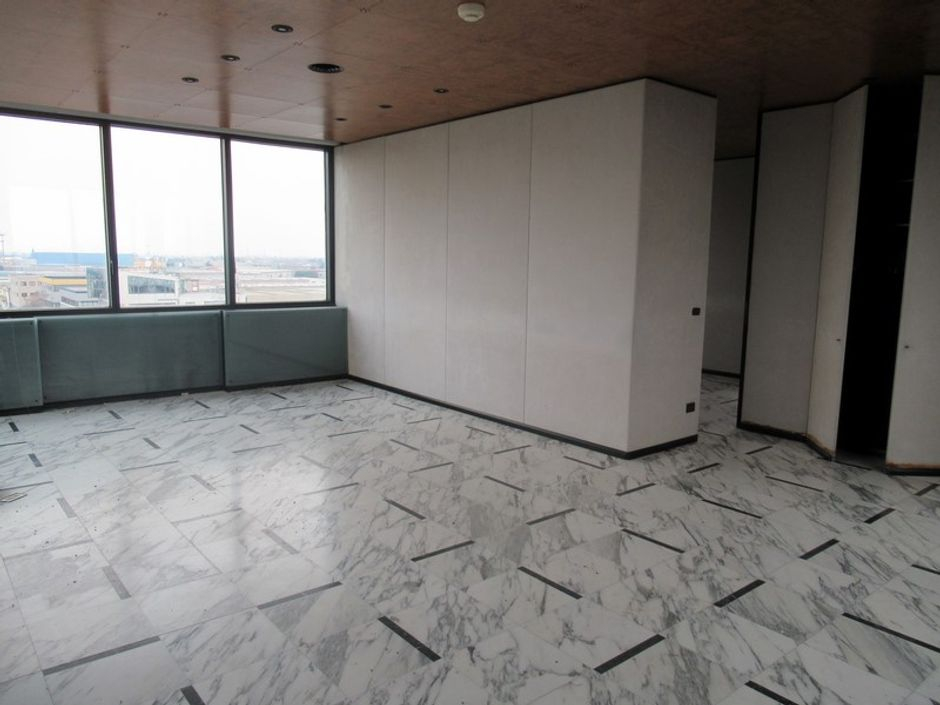 #2687 Palazzina uffici con ampio stabilimento produttivo in vendita - foto 9