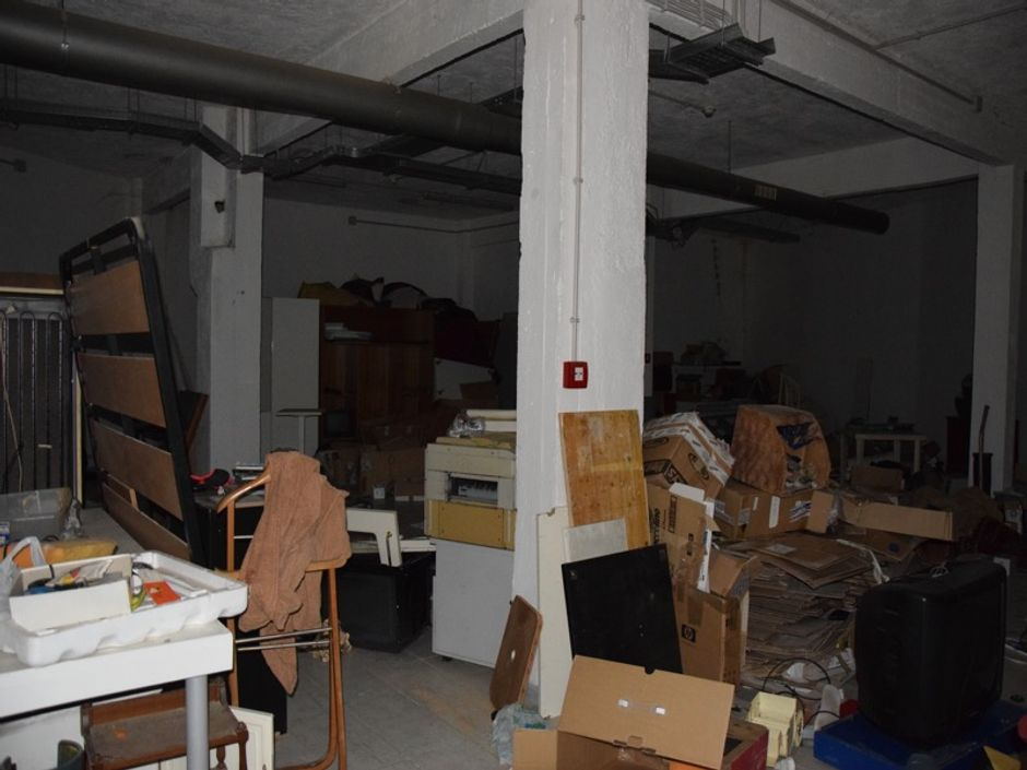 #2693 Negozio/magazzino al piano seminterrato in vendita - foto 4