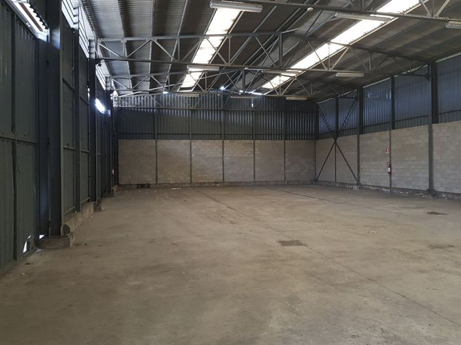 #2788 Complesso industriale con magazzini ed area esterna in vendita - foto 3