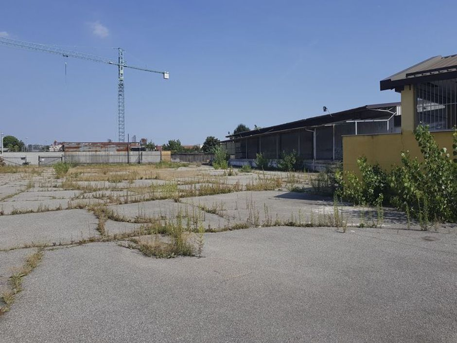#2788 Complesso industriale con magazzini ed area esterna in vendita - foto 7