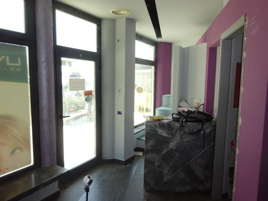 #2789 Negozio in complesso residenziale in vendita - foto 2
