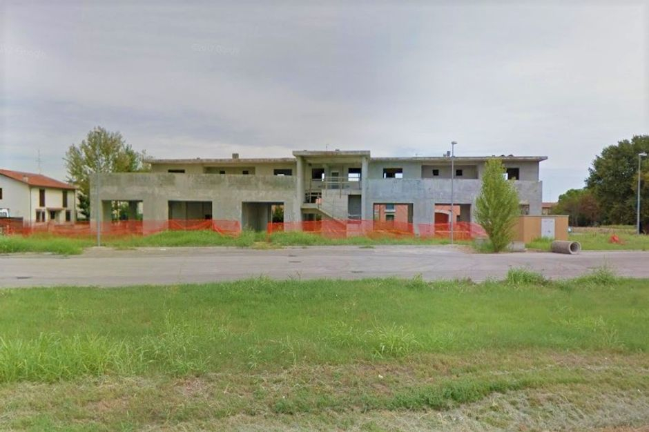 #2862 Complesso commerciale-direzionale grezzo in vendita - foto 1