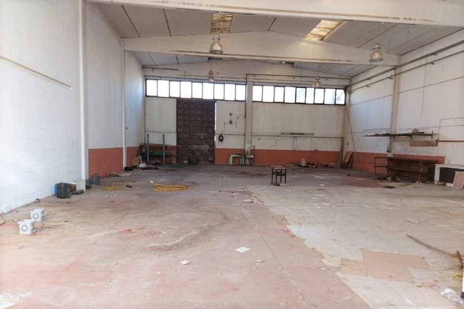 #2982 Porzione di capannone in zona industriale in vendita - foto 2