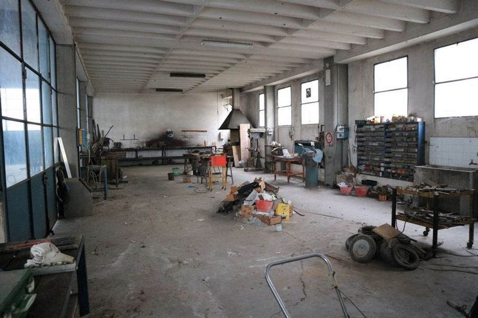 #3142 Complesso artigianale con uffici, alloggio e deposito in vendita - foto 7