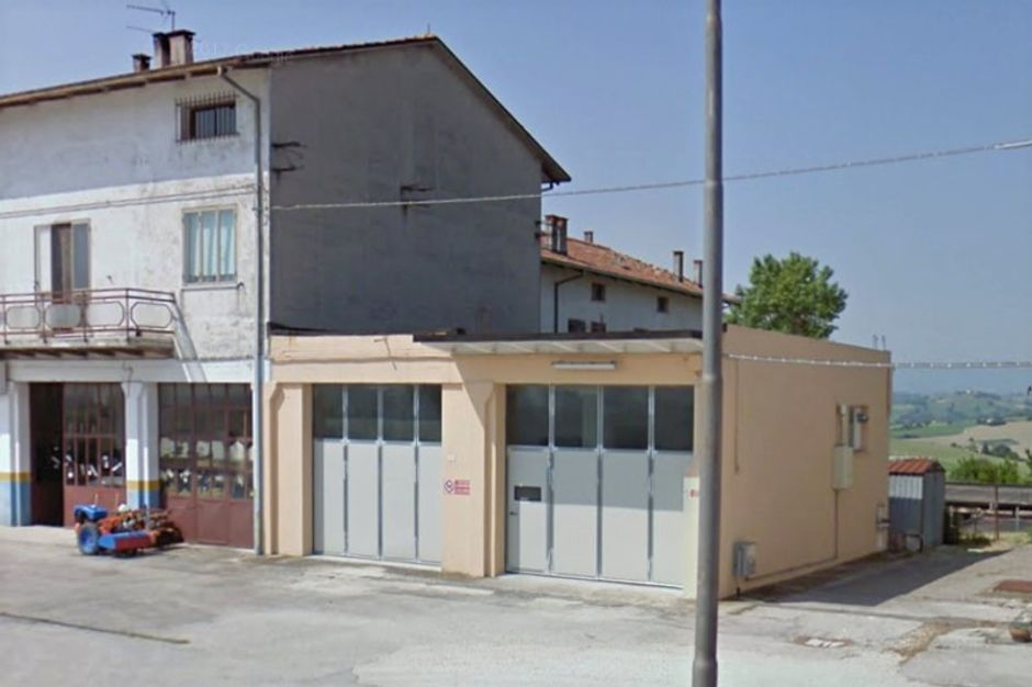 #3148 Deposito artigianale con corte privata in vendita - foto 1
