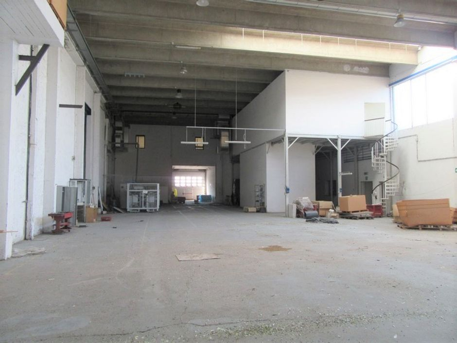 #3179 Capannone produttivo con sala espositiva in vendita - foto 3