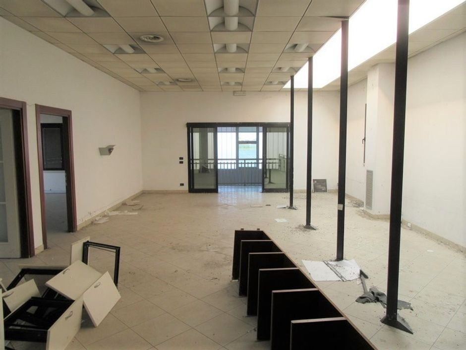 #3179 Capannone produttivo con sala espositiva in vendita - foto 8