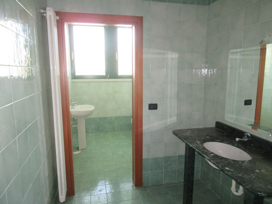 #3179 Capannone produttivo con sala espositiva in vendita - foto 11