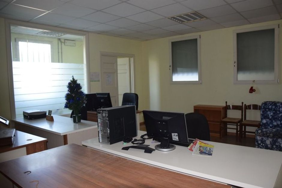 #3293 Porzione di capannone con area espositiva in vendita - foto 6