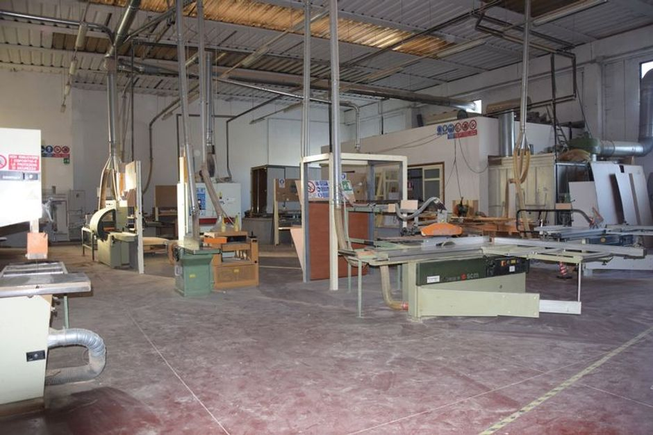 #3293 Porzione di capannone con area espositiva in vendita - foto 7