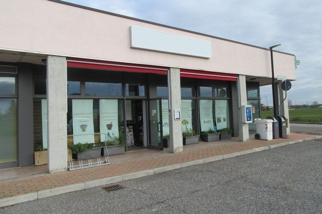 Plafoniere Per Locali Commerciali : Asta 3391: locale commerciale al piano terra real estate discount