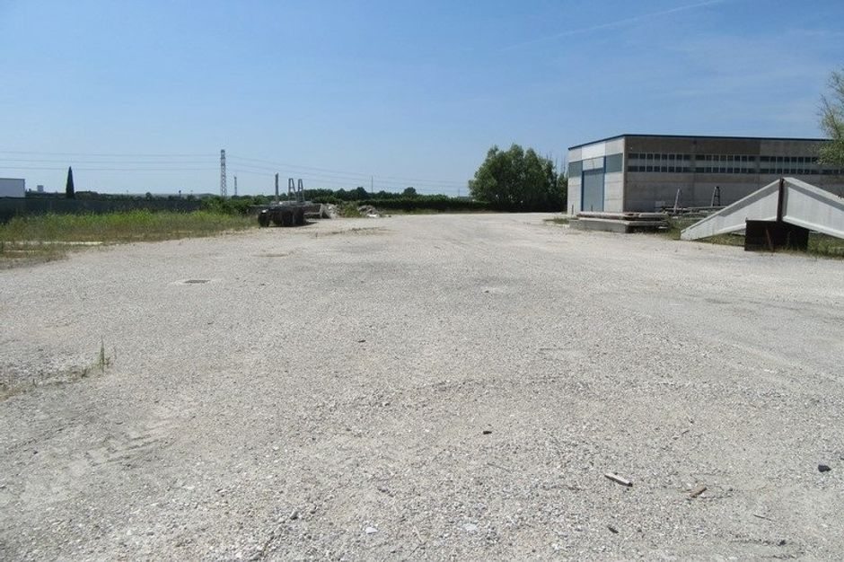 #3465 Capannone produttivo con area di pertinenza in vendita - foto 12