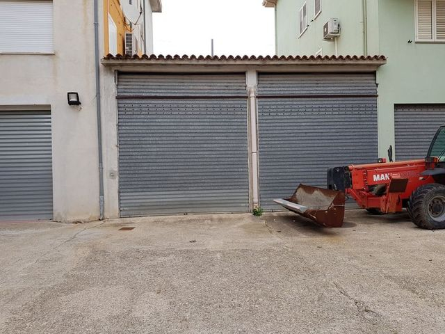 Locali deposito in vendita