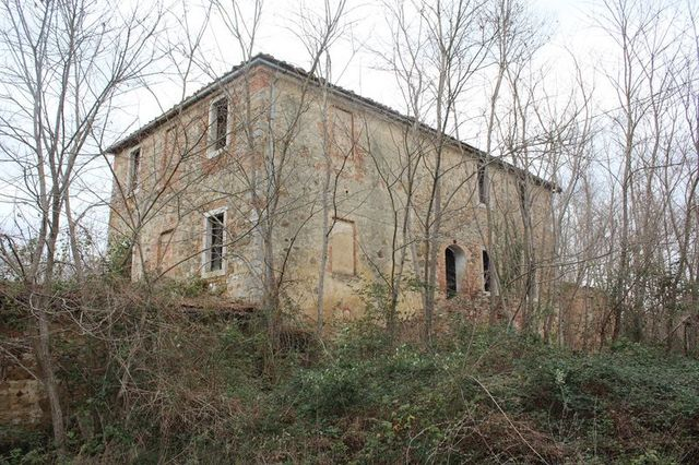Rustici e casali in vendita