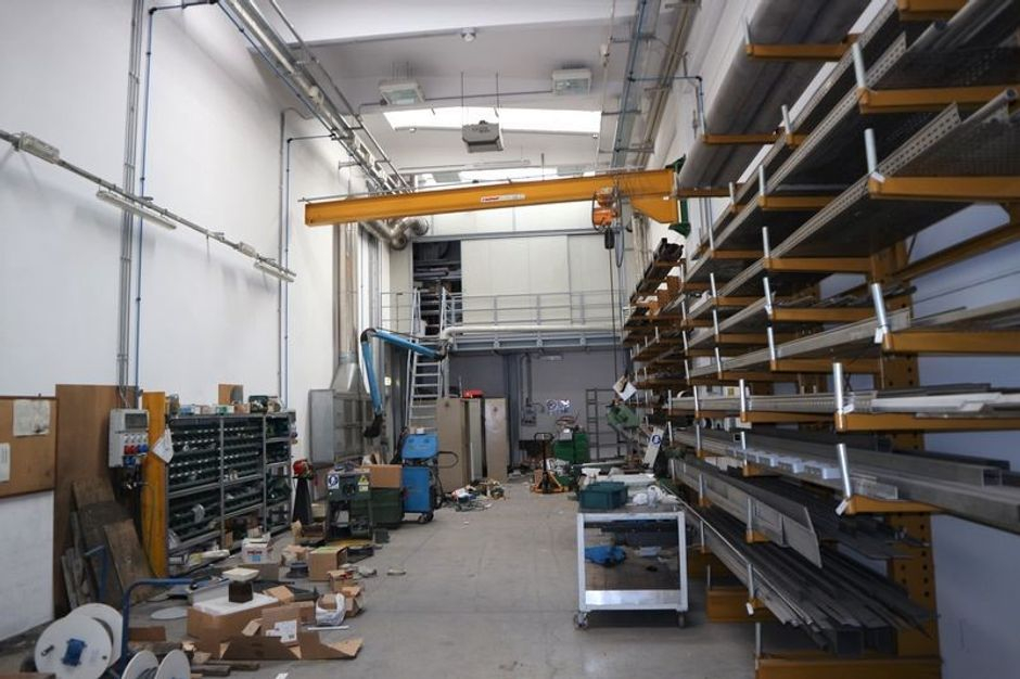 #3542 Porzione di capannone con laboratori e uffici in vendita - foto 9