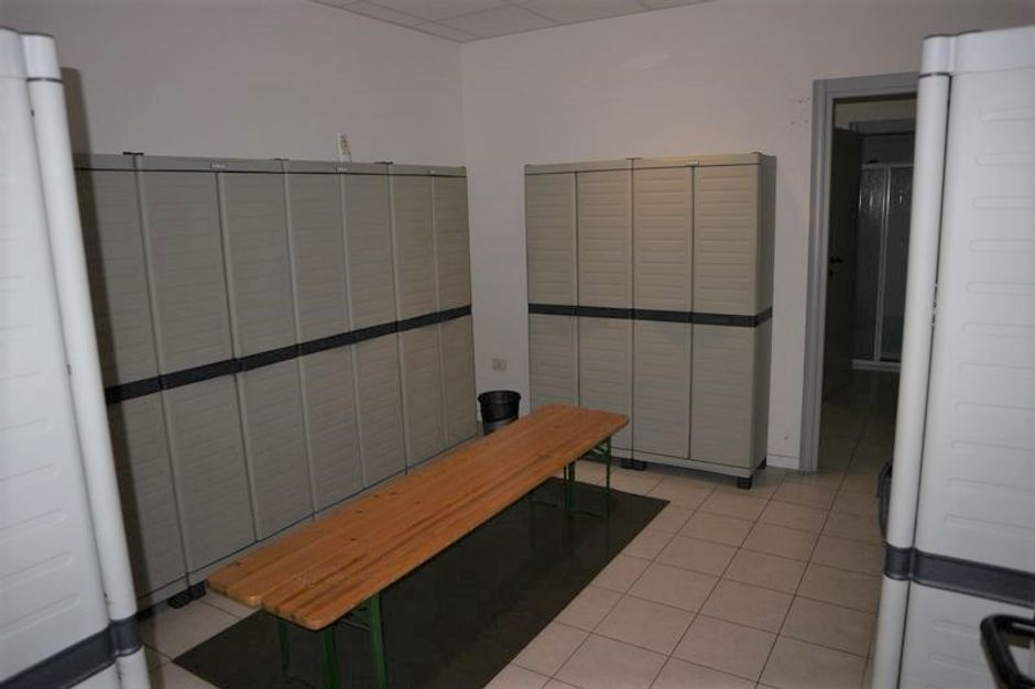 #3542 Porzione di capannone con laboratori e uffici in vendita - foto 10