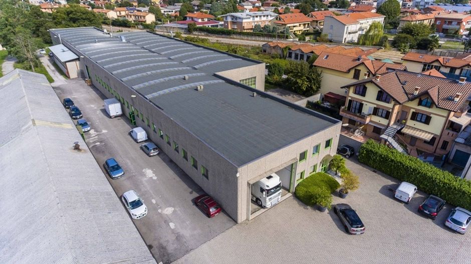 #3559 Capannone industriale con terreno edificabile in vendita - foto 3