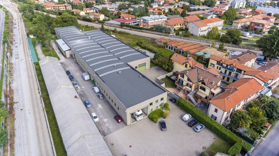 #3559 Capannone industriale con terreno edificabile in vendita - foto 7
