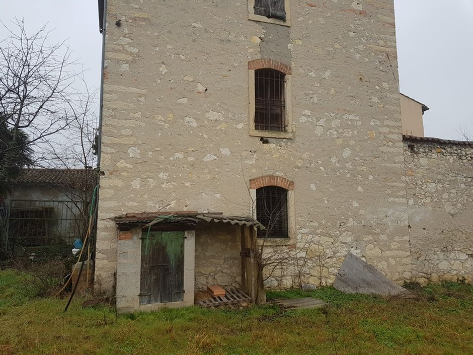 #3577 Magazzino su quattro piani con corte esclusiva in vendita - foto 5