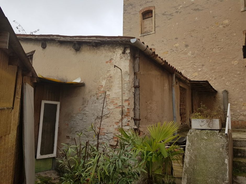 #3577 Magazzino su quattro piani con corte esclusiva in vendita - foto 7