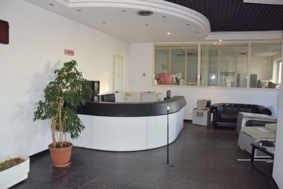 #3632 Complesso industriale con uffici in vendita - foto 4