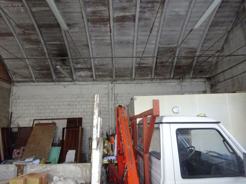 #3742 Magazzino con area urbana in vendita - foto 3