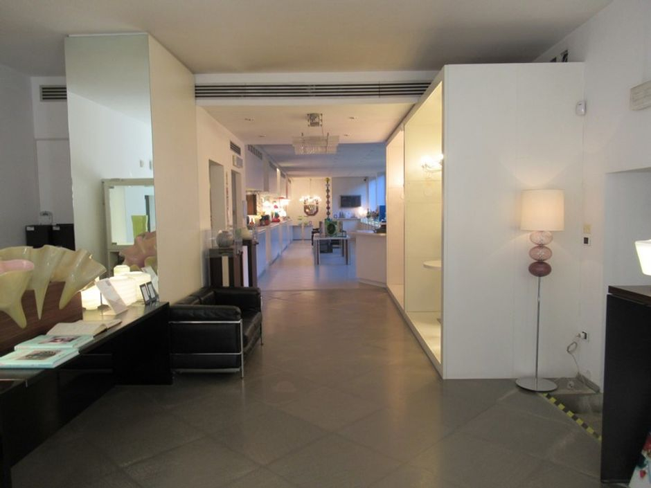 #3841 Complesso produttivo con area espositiva e di vendita in vendita - foto 3