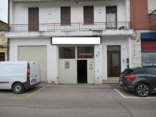 Immobili commerciali in vendita